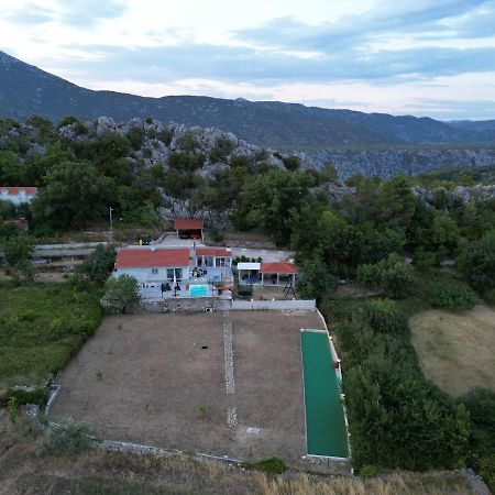 Svinisce Villa Zrinka **** מראה חיצוני תמונה