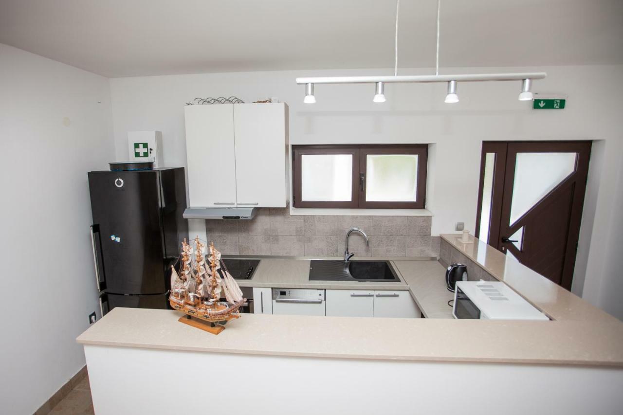 Svinisce Villa Zrinka **** מראה חיצוני תמונה