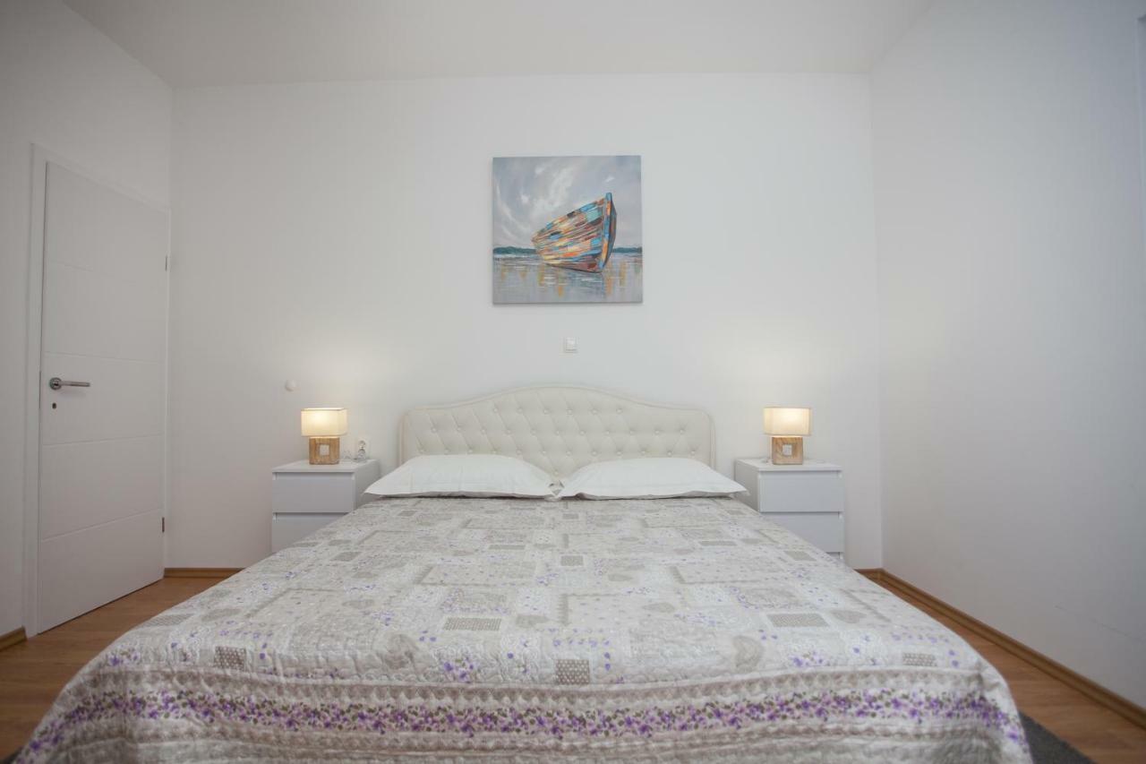 Svinisce Villa Zrinka **** מראה חיצוני תמונה