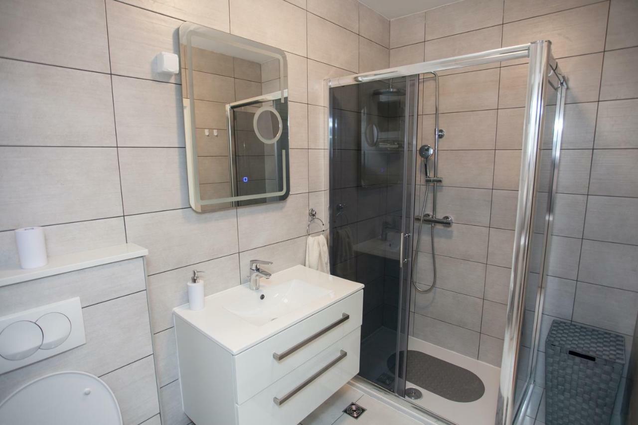 Svinisce Villa Zrinka **** מראה חיצוני תמונה